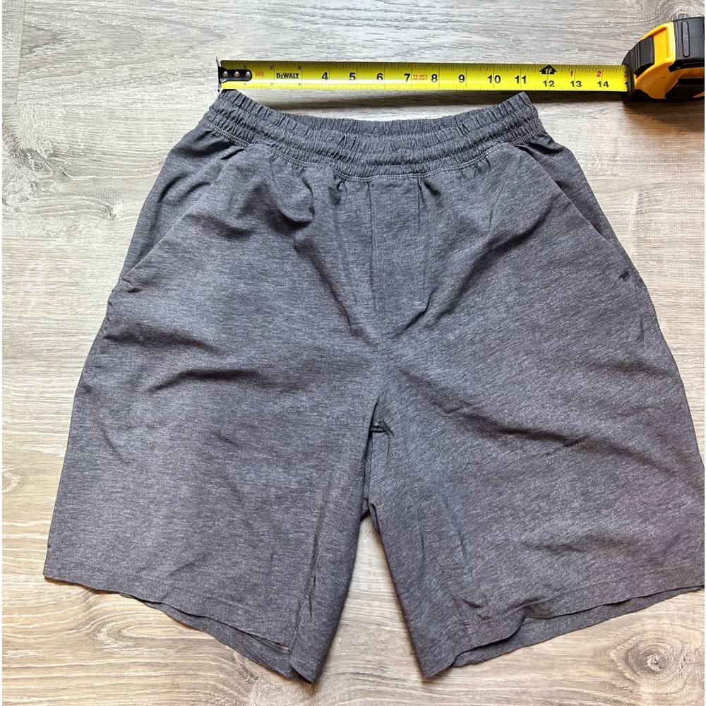 Mens small Lululemon shorts